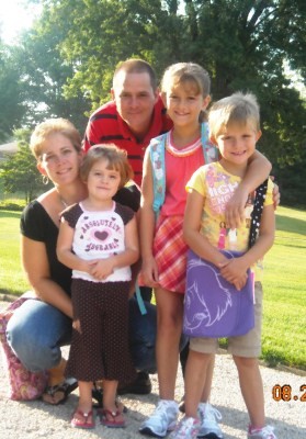 Pastor Tony, wife Geneva,
Emma, Josie and Amelia Price